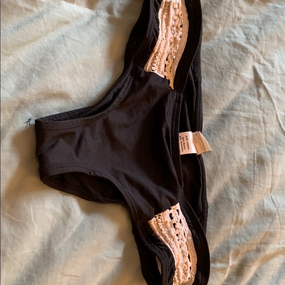 L space bottoms
